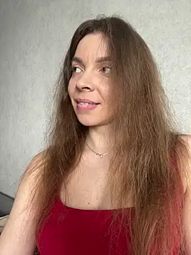 Luna2547 online show from April 2026 01:07:01 PM