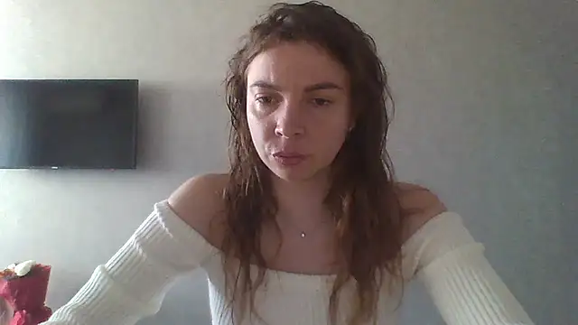 Luna2547 online show from March 2026 02:30:01 PM