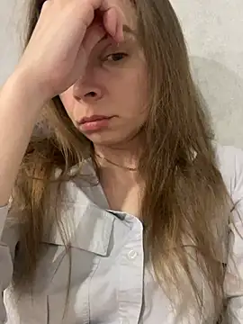 Luna2547 online show from March 2026 07:51:01 PM