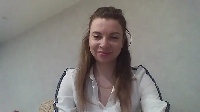 Luna2547 online show from March 2026 06:34:02 PM