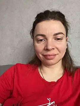 Luna2547 online show from April 2026 05:47:01 AM