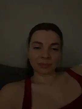 Luna2547 online show from April 2026 07:29:04 PM