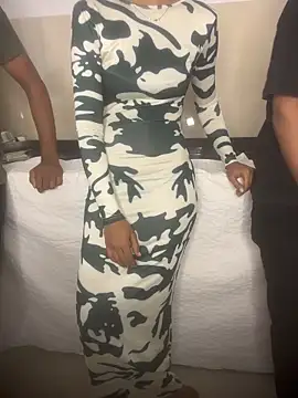 Miss  malaikaaa online show from March 2026 06:52:01 AM