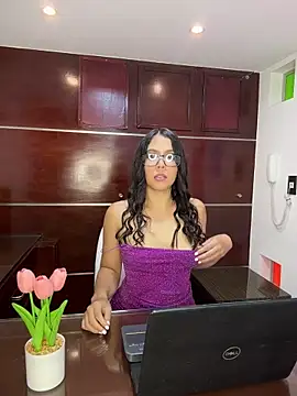 LauriLenix online show from April 2026 09:08:02 PM