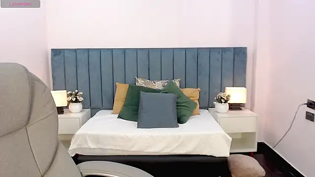 taylor kelsiee online show from March 2026 01:02:01 PM