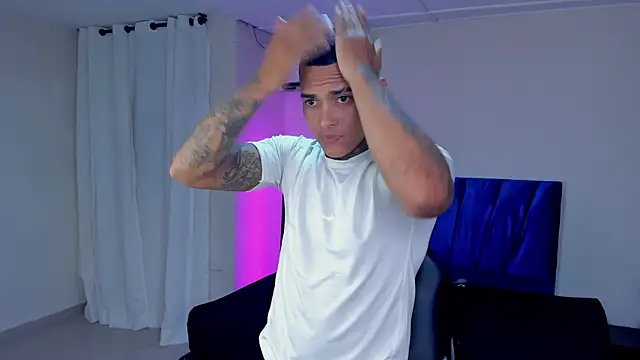 tyler bell  online show from April 2026 03:12:01 AM