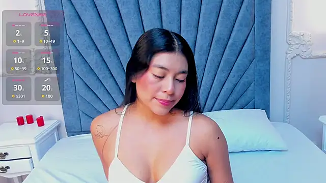 Snapshot of Leandra-Johnson chatting on May 2026 01:32:01 PM Leandra-Johnson online show from May 2026 01:32:01 PM