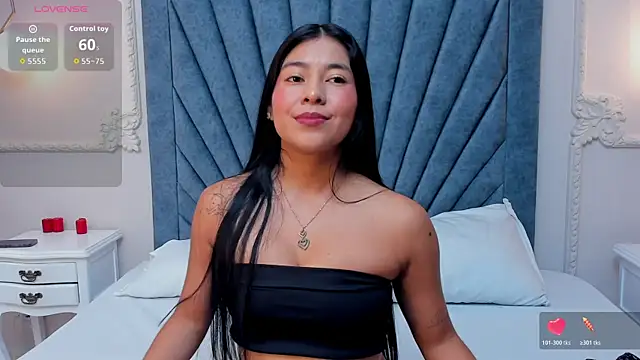 Leandra-Johnson online show from April 2026 01:31:02 PM