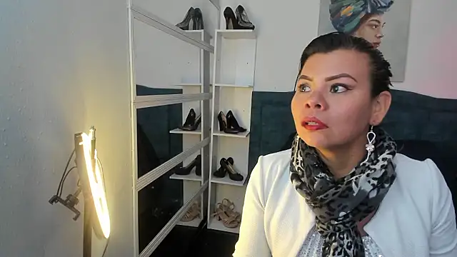 KiaraXMilf online show from March 2026 11:36:02 AM