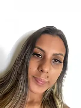 kifanyy online show from April 2026 01:01:02 PM