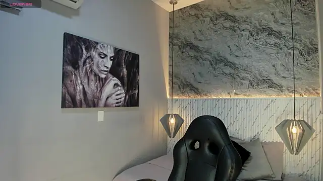 Esmeralda  18 online show from April 2026 07:29:02 PM