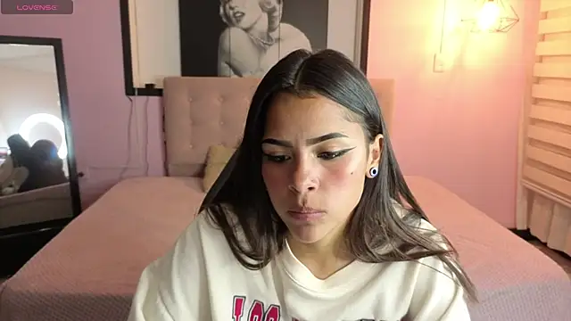  chloe 1 online show from April 2026 07:59:02 PM