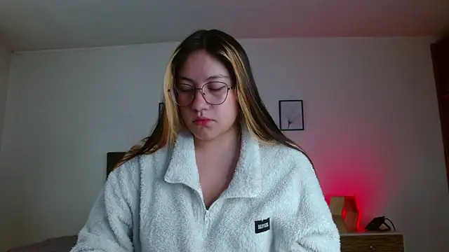 Snapshot of samanthachop chatting on June 2026 01:28:01 PM samanthachop online show from June 2026 01:28:01 PM