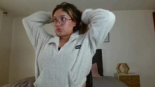 Snapshot of samanthachop chatting on June 2026 01:34:01 PM samanthachop online show from June 2026 01:34:01 PM