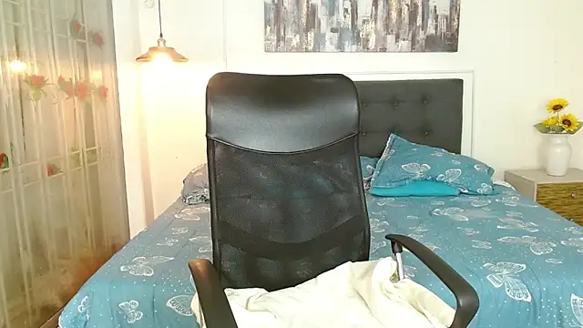 samanthachop online show from April 2026 01:35:01 PM