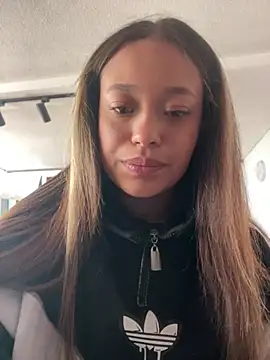 Baby Pink Love online show from April 2026 06:12:01 PM