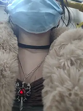 Naomimolie online show from April 2026 11:26:01 AM