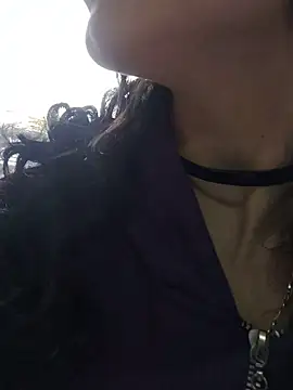 Naomimolie online show from March 2026 12:38:01 PM