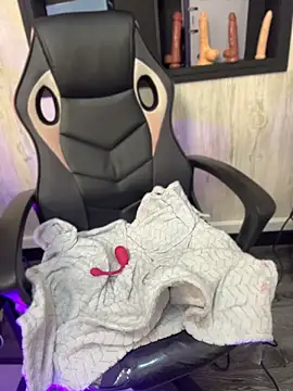 Cherry Charlottee online show from May 2026 08:17:02 PM