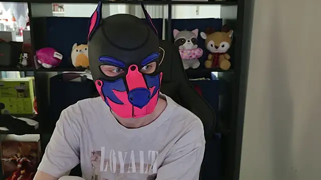 Snapshot of MellPUP chatting on April 2026 09:00:02 PM MellPUP online show from April 2026 09:00:02 PM