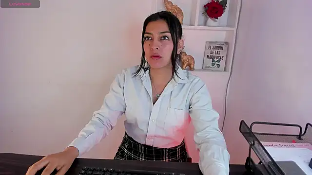 jaade doll online show from April 2026 02:23:02 PM