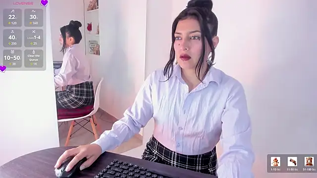 jaade doll online show from April 2026 02:32:02 PM