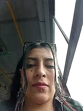 jaade doll online show from April 2026 01:02:01 PM