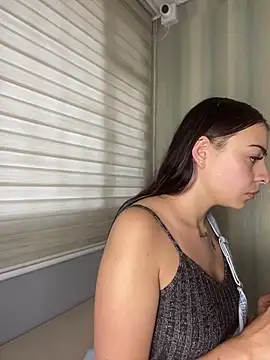 Morgana Pink online show from April 2026 12:23:01 PM