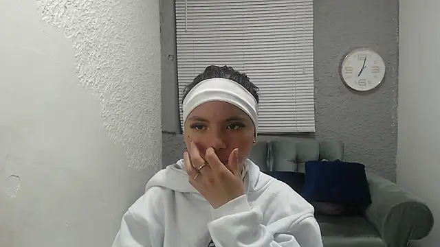 kimmyfuckass online show from May 2026 12:19:01 PM