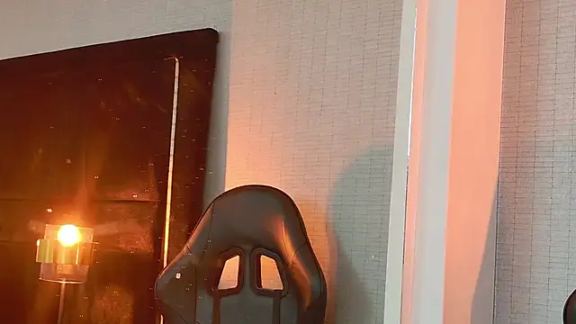 EllaEvanzz online show from March 2026 11:38:01 PM