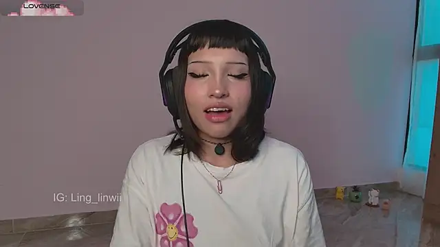 Snapshot of ling_meow chatting on July 2026 01:19:01 PM ling meow online show from July 2026 01:19:01 PM