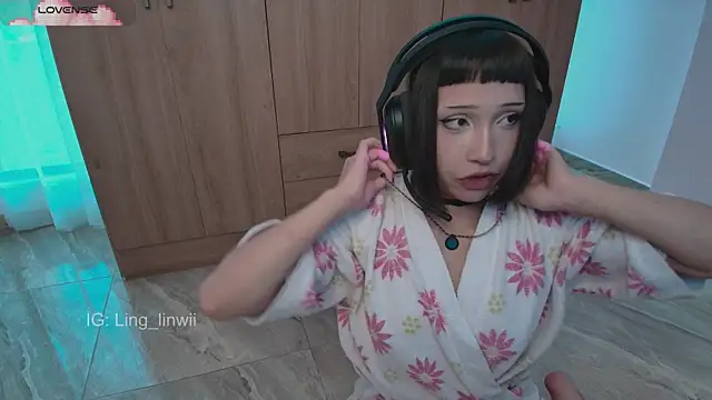 Snapshot of ling_meow chatting on June 2026 01:20:02 PM ling meow online show from June 2026 01:20:02 PM