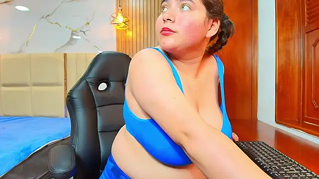 Estrella-gold online show from April 2026 08:35:01 PM