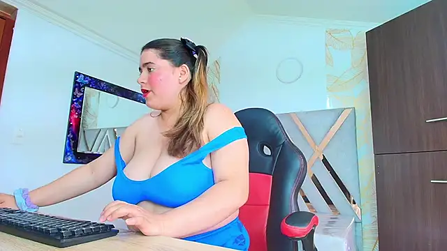 Estrella-gold online show from March 2026 07:08:02 PM