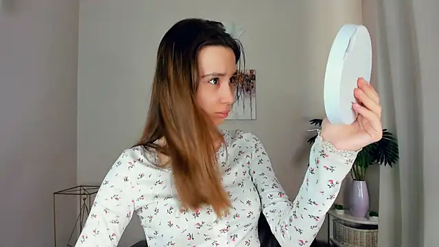 LaceyLettman online show from March 2026 07:54:01 AM