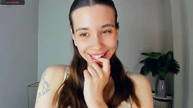 LaceyLettman online show from April 2026 01:40:01 PM