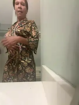 TrustMySoles online show from April 2026 07:57:01 AM