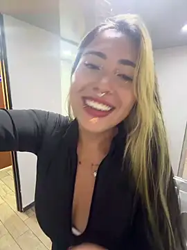 ManuelaVeeleez online show from May 2026 02:16:02 AM