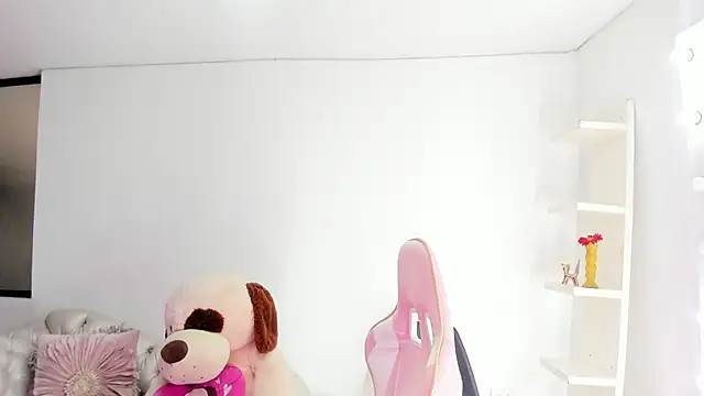 KoralCruz  online show from March 2026 02:51:01 PM