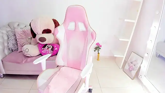 KoralCruz  online show from March 2026 02:10:01 PM