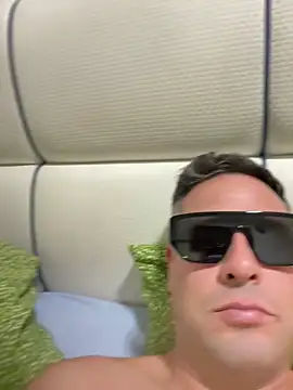 Snapshot of potroniko chatting on March 2026 12:06:02 AM potroniko online show from March 2026 12:06:02 AM