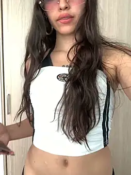 SweetCherry   online show from April 2026 07:59:01 PM