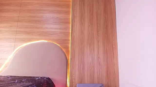 kiara lp online show from April 2026 03:09:01 AM