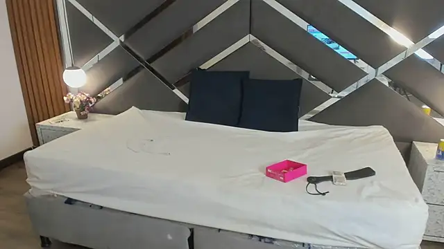 Snapshot of Agata_thompson chatting on March 2026 09:44:01 PM Agata thompson online show from March 2026 09:44:01 PM