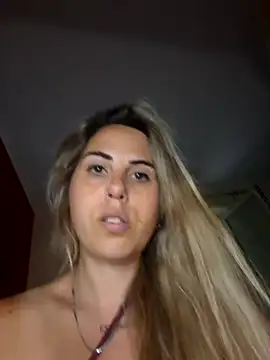 Snapshot of Emilyvuxa chatting on June 2026 03:51:01 AM Emilyvuxa online show from June 2026 03:51:01 AM