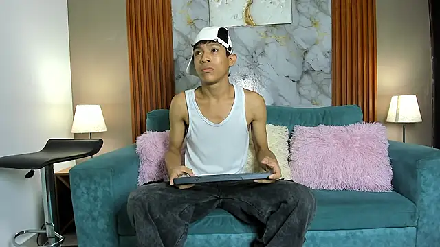 SKINNY BOYXXX online show from March 2026 08:22:03 AM