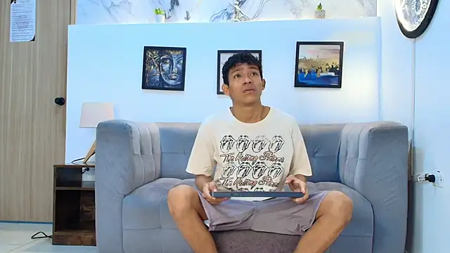 SKINNY BOYXXX online show from March 2026 07:20:01 AM