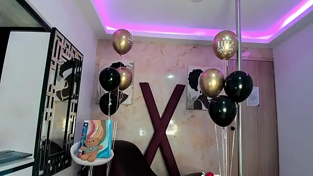 SKINNY BOYXXX online show from April 2026 07:36:01 AM