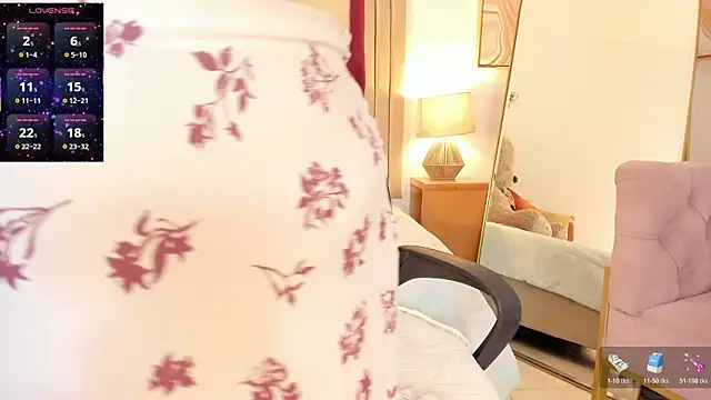 Snapshot of _Azahaaraa_ chatting on June 2026 06:52:02 AM Azahaaraa online show from June 2026 06:52:02 AM