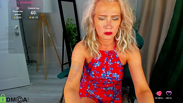 Snapshot of Ledi_Luna chatting on June 2026 08:34:02 AM Ledi Luna online show from June 2026 08:34:02 AM